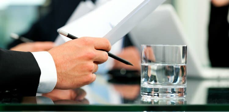 10 Words Recruiters Hate Seeing on Your Resume (and 10 They Love)