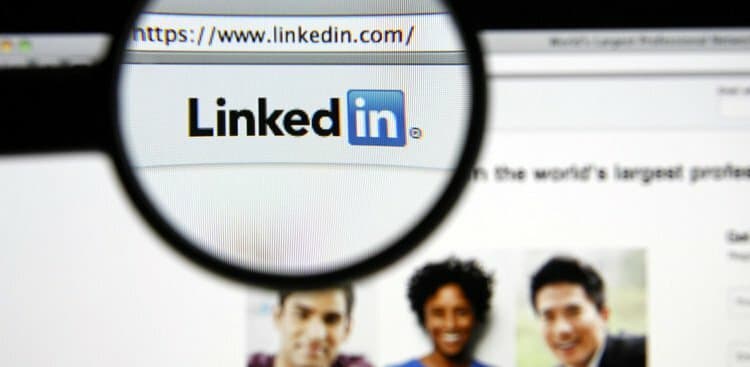 How to Write a Killer LinkedIn Headline