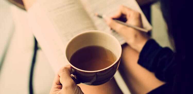 8 Things Highly Productive People Do Every Morning