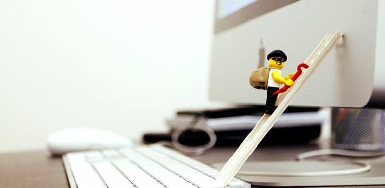 12 Desk Toys That Will Help You Be Productive (Or Not)