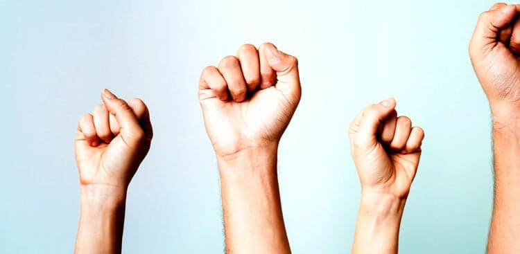 9 Myths About Confidence That Are Holding You Back