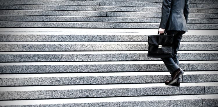 7 Secret Habits of Very Wealthy People