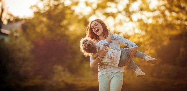 3 Semi-Famous Single Moms You Can Actually Relate To (and Learn From)