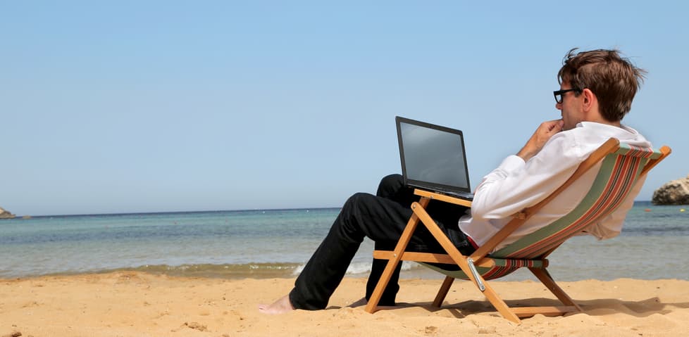 10 Tips for Staying Motivated at Work (When You'd Rather Be Playing Hooky Outside)