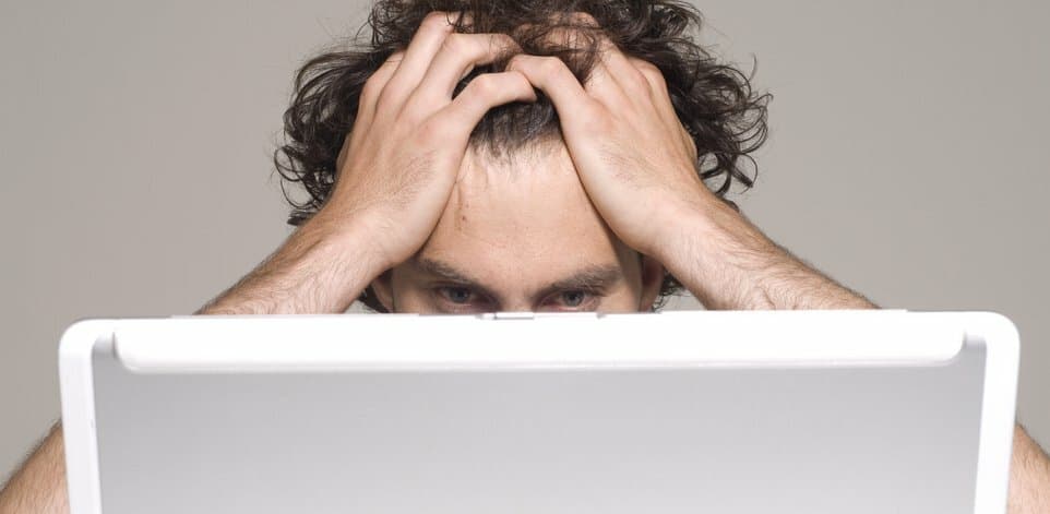 7 Cliché Email Phrases That Drive People Up the Wall