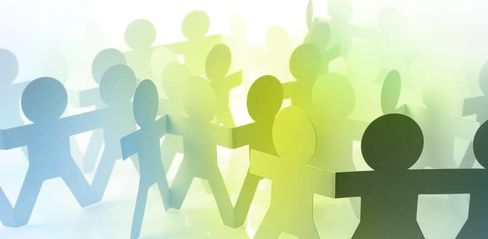 The Non-Awkward Professional's Guide to Interacting With Strangers on Social Media