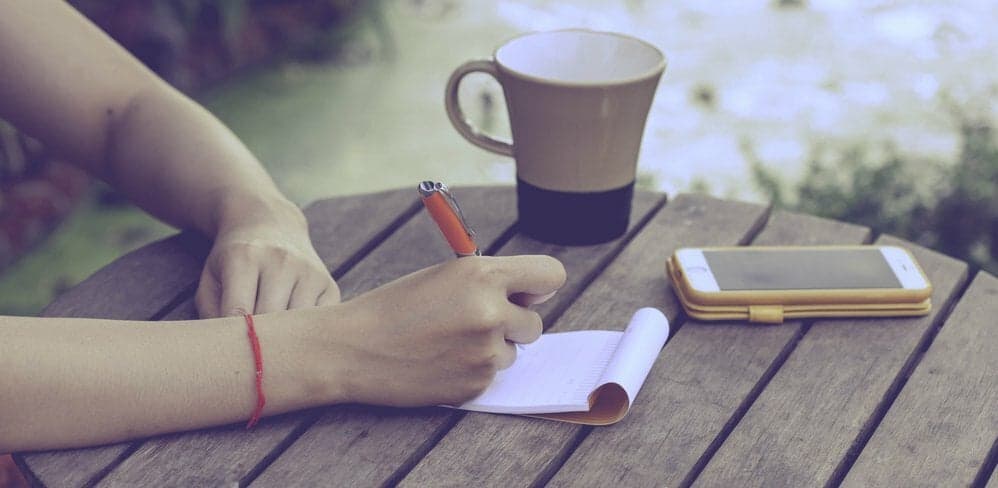 4 "Old-Fashioned" Ways to Stay Connected to Your Co-workers—No Matter How Far Away They Are