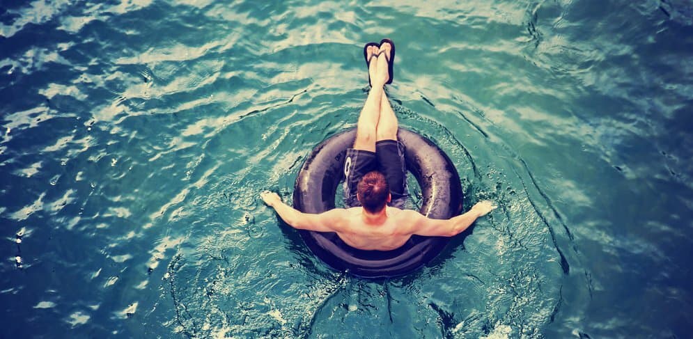 5 Signs You’re Just Going With the Flow at Work (and Hurting Your Career in the Process)