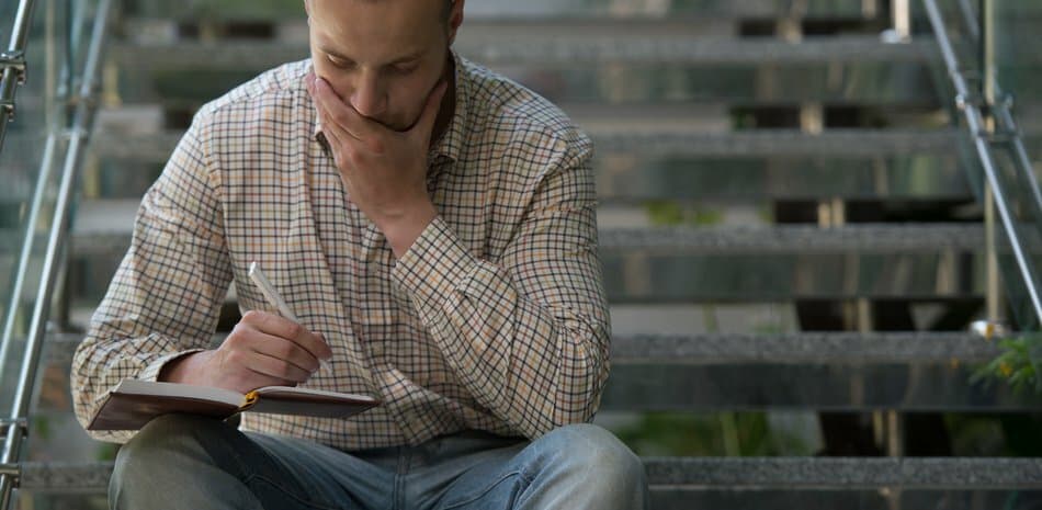 4 Times You Probably Shouldn't List Your Boss as a Reference (and What to Do Instead)