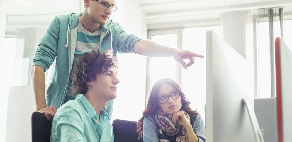5 Effective Ways to Deal With the Office Control Freak
