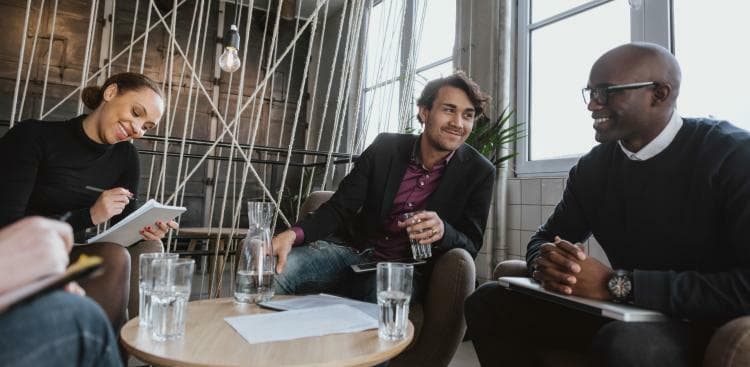 4 Techniques You Can Steal From Improv Pros That'll Make You Better at Interviews