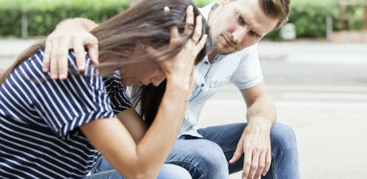 3 Phrases That Are a Lot More Helpful to Say Than "Don't Worry"