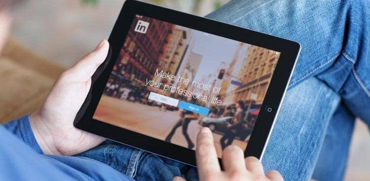 4 Valid Reasons You Should Accept Those LinkedIn Requests From Strangers