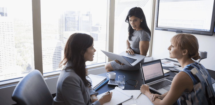 Your Step-by-Step Guide to Writing a Great Project Manager Resume (With an Example)