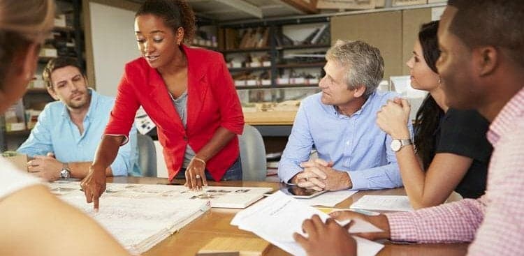 20 Signs You're Working With a True Leader—and Not Just a Boss