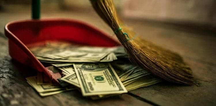 8 Money Mistakes You Should Avoid, According to People Who've Already Made Them