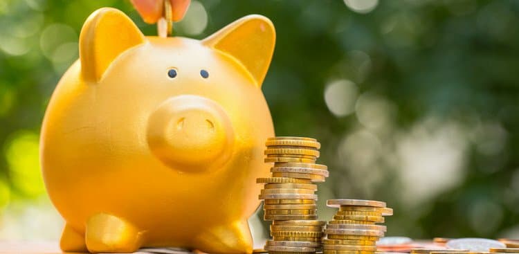 Here's How Much Money You Should Realistically Have in Your Emergency Savings