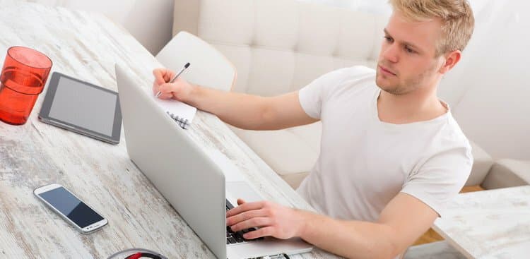 7 Free Ways to Continue Your Education if You Have a Job (and No Free Time)