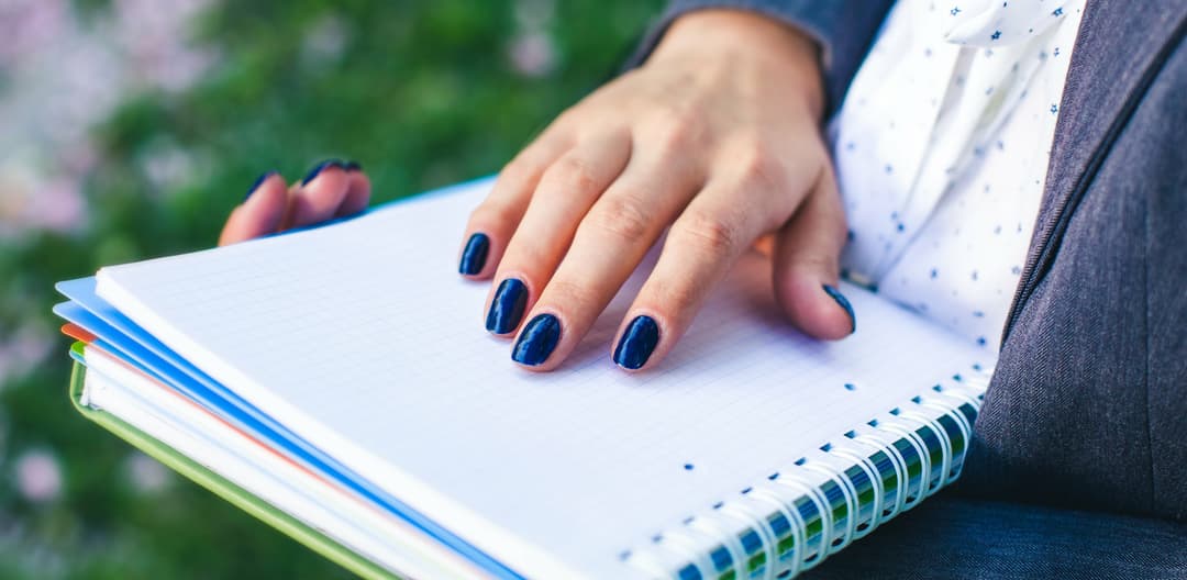 4 Flashing Signs Your Productivity Obsession Wastes More Time Than it Saves