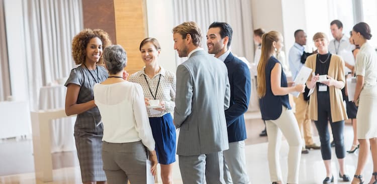 5 Small Talk Tips That'll Make You Dread it Less