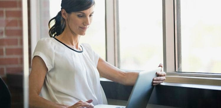 5 Fixable Job Search Mistakes That Are Holding You Back From Interviews