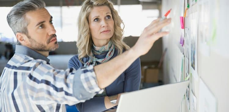 4 Steps to Handling a Tough Boss