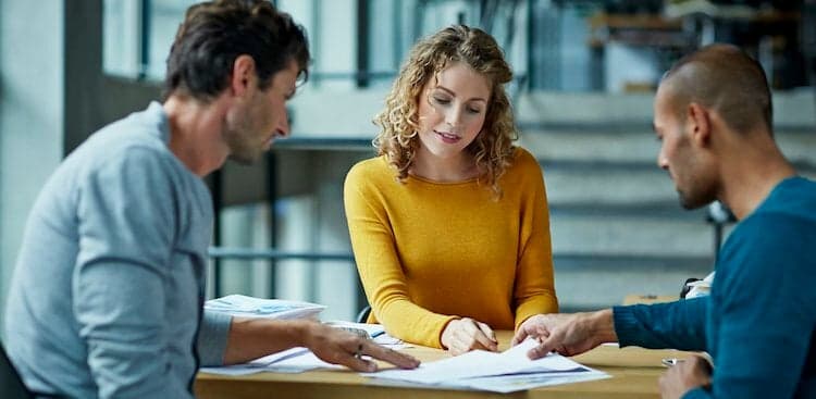 The Secret to Landing a Sales Job is Selling Yourself—Here's How