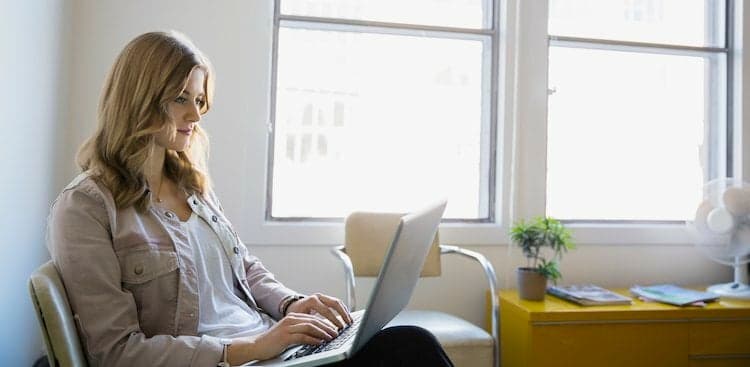 What Forgetting to Call My Mom Back Taught Me About Sending Cold Emails