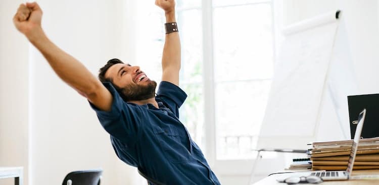 4 Expert-Backed 10-Minute Distractions if You Need to Not Think About Work for a While