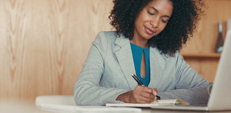 4 Things I Did to Successfully Apply to B-School While Holding Down My Job