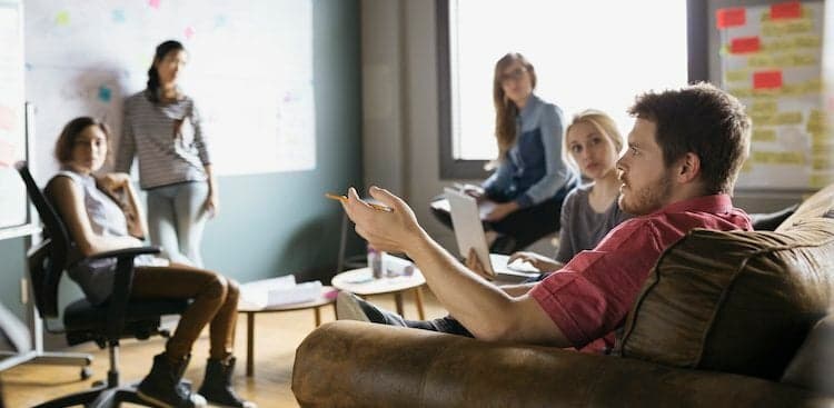 5 5-Minute Ways to Get Noticed at Work (by the People Who Matter)