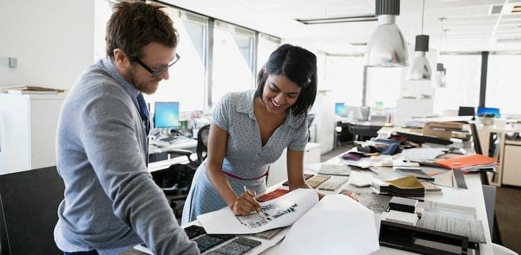 Dear Managers: This 3-Word Formula Makes Giving Feedback Easier