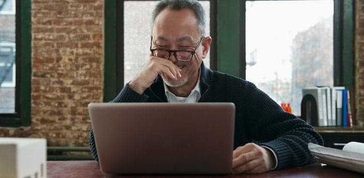 The Stupid Simple Way I Keep Myself From Talking Too Much in Meetings