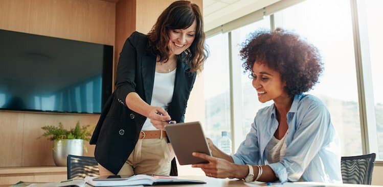 Ask a Candid Boss: Can Managers Be Friends With Their Employees?