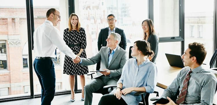 11 Memorable Ways to Thank Your Boss This Year (That Don't Involve Generic Gift Cards)