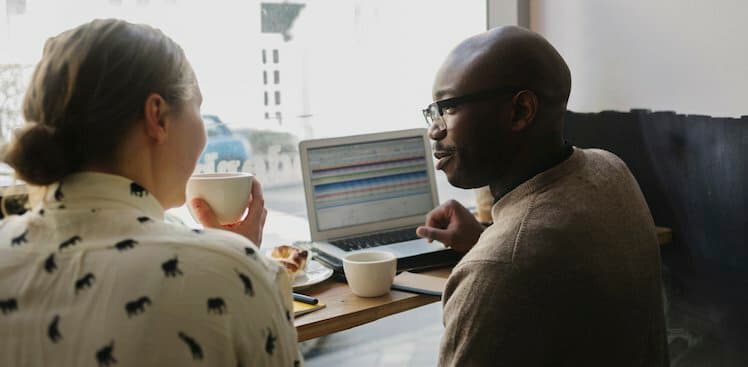 A Month by Month Guide to Starting a Side Hustle This Year