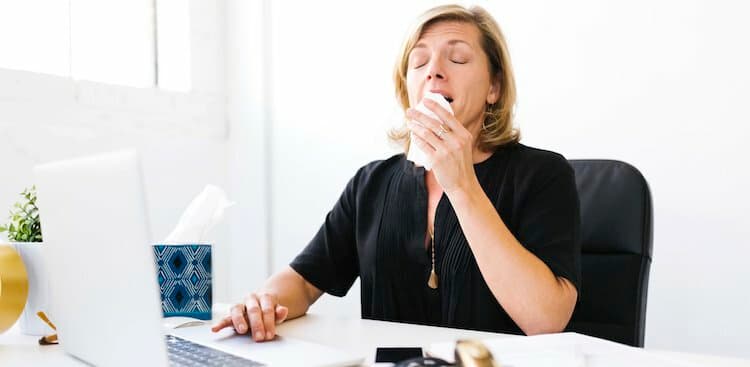 10 Ways to Get Well (and Stay Well) When It's Flu Season and You Have to Go to an Office