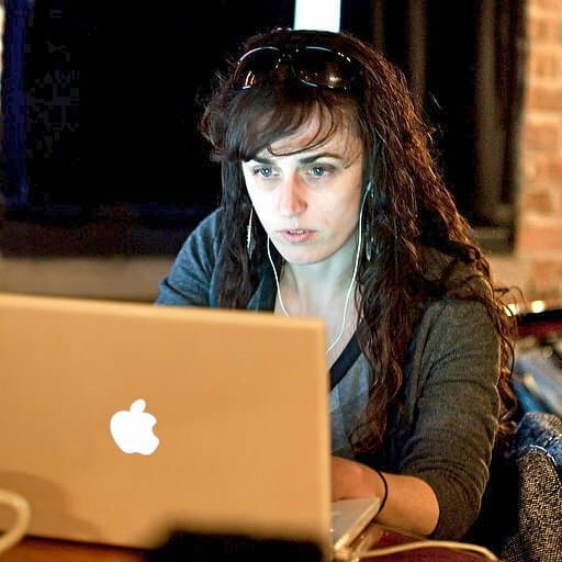 The Pros and Cons of Freelancing