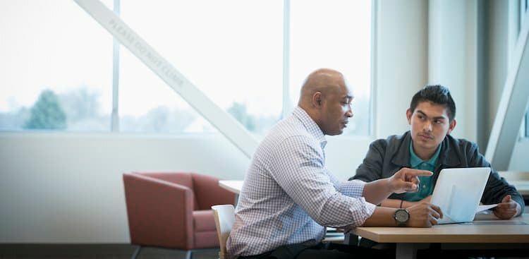 The Trick to Working With a First-Time Manager (Who's Struggling)