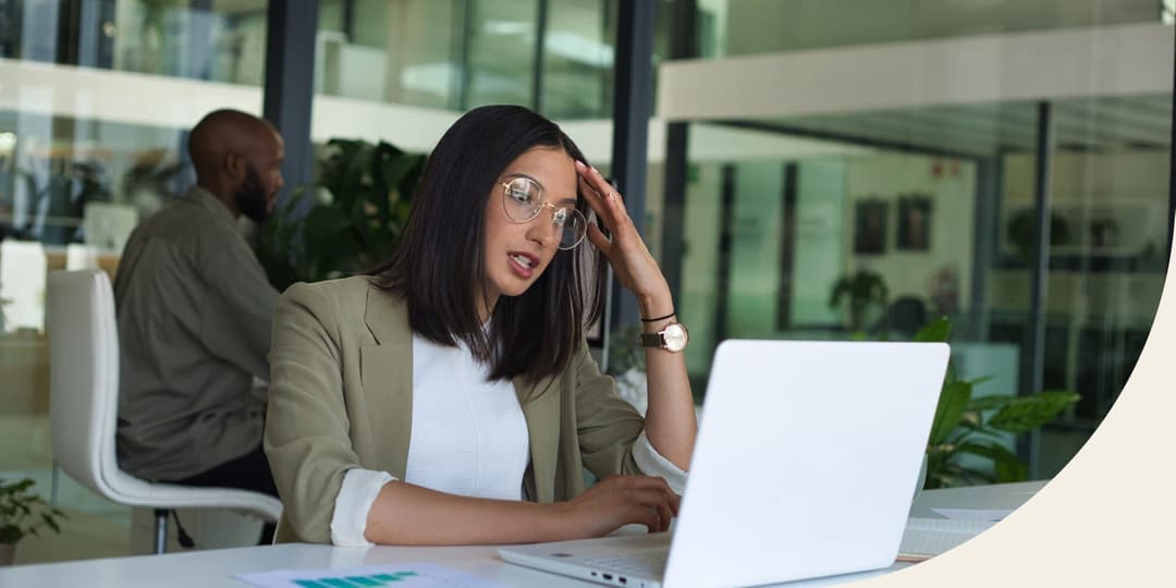 3 Ways to Battle the Office Backstabber