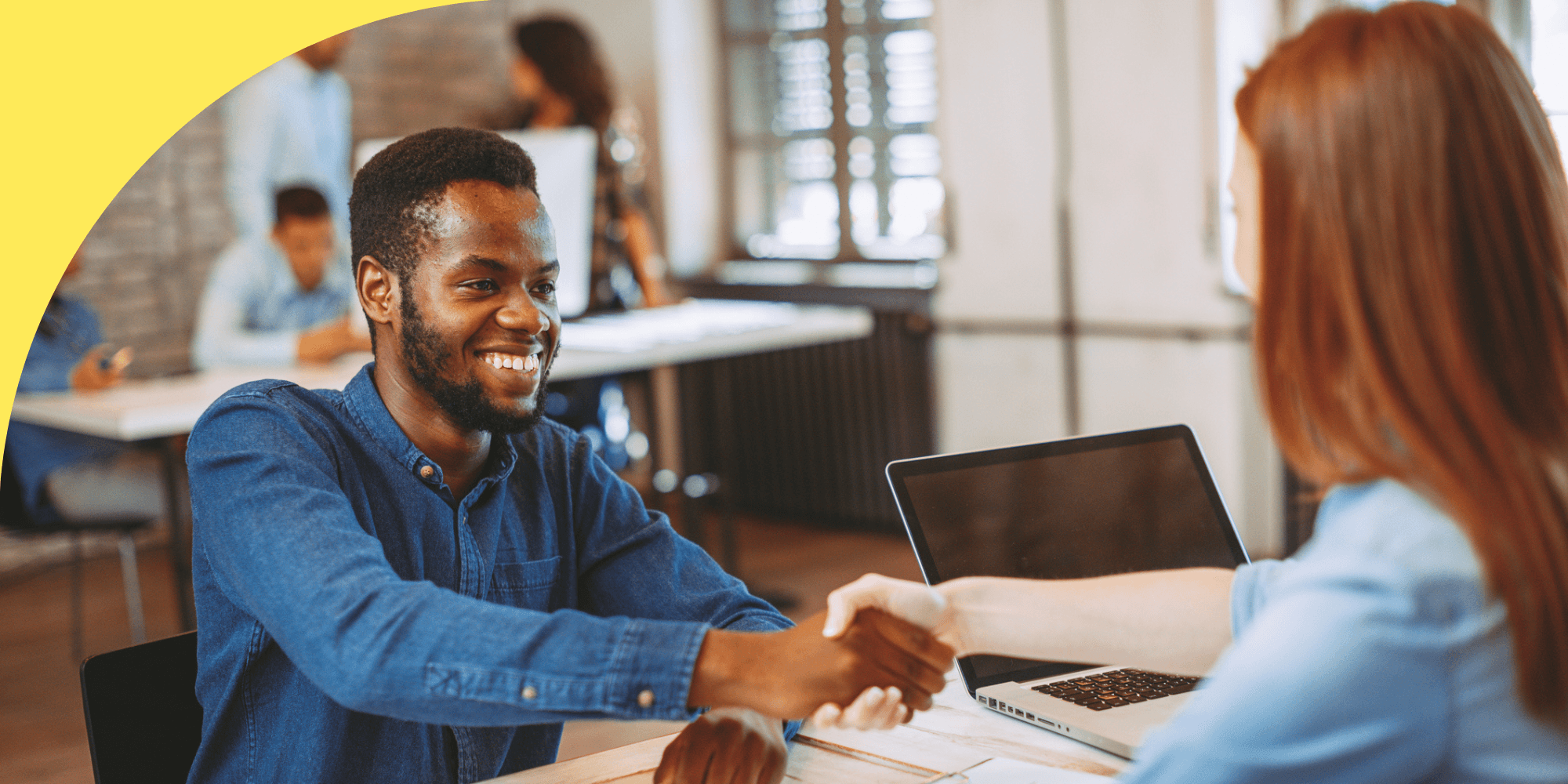 30+ Questions to Ask at a Career Fair to Make a Great Impression