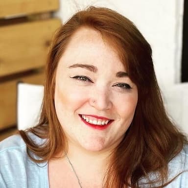 Amber Rorris-Crow headshot