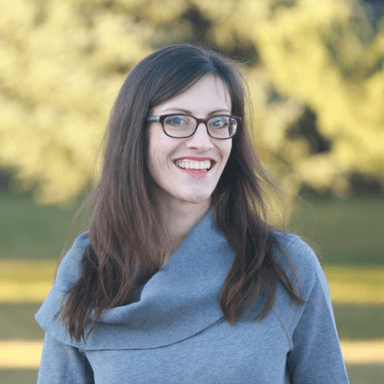 Dena Ogden headshot