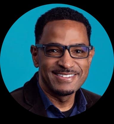 Stefan Youngblood headshot