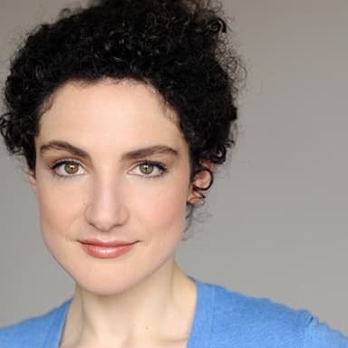 Megan Gray headshot