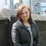 Anna Davies headshot