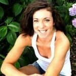 Hannah Brencher headshot