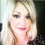 Karen Schneider headshot