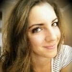 Nicole Varvitsiotes headshot