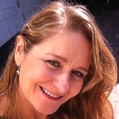 Rebecca Kraus headshot